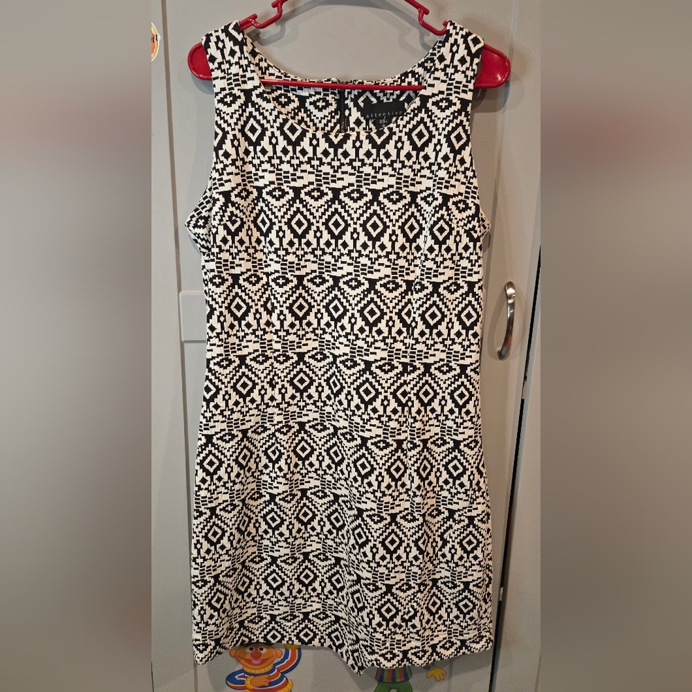 Attention Black and White Geometric Midi Dress